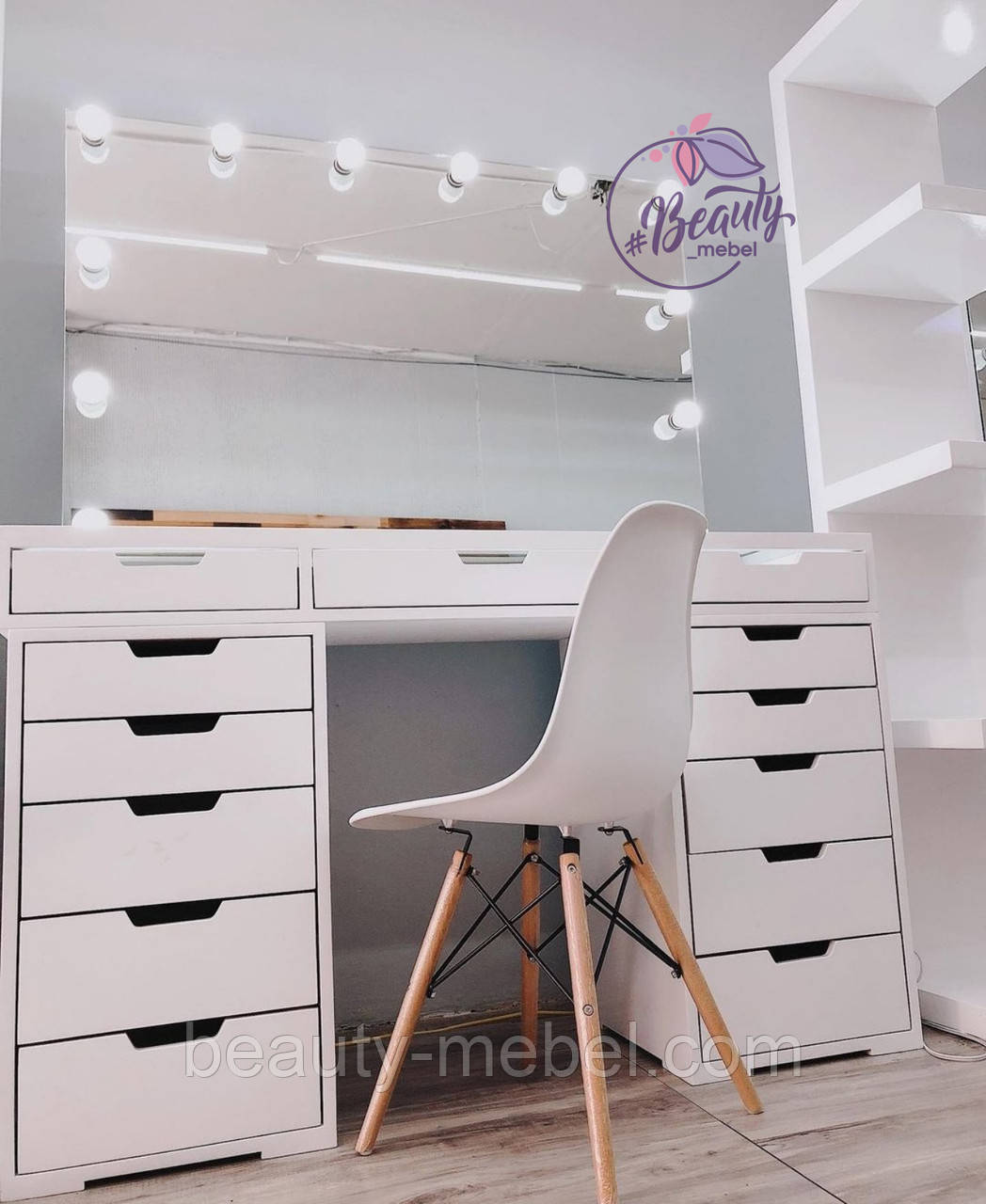 Стіл для макіяжу з вітриною на стільниці, фото 1