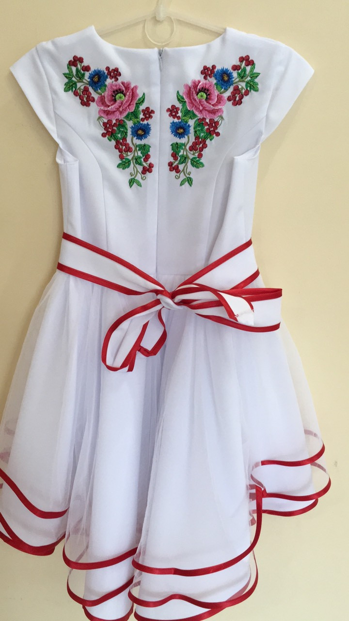 Платье* модельное с вышивкой в украинском стиле "Цветочный орнамент" цвет белый рост 104 см - фото 2 - id-p1398080998