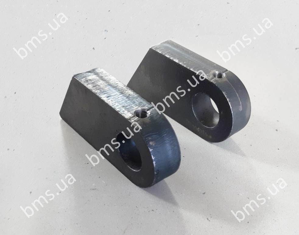 Вухо для кріплення ковша BMS