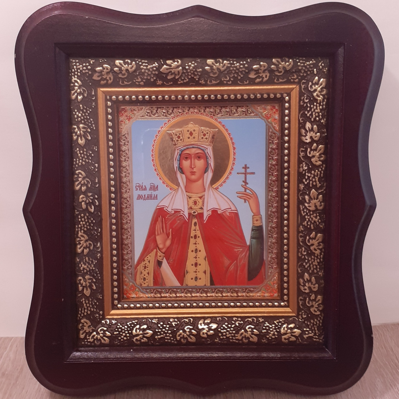 Ікона Свята Мучениця Людмила, лик 10х12 см, в темному дерев'яному кіоті