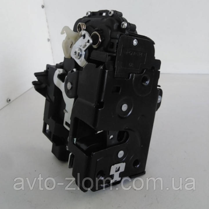 Замок дверцят передній правий Volkswagen Golf 4, Passat B5, Гольф 4, Пассат Б5. 3B1837016A., фото 1