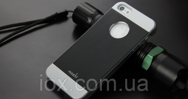 Чохол чорний "Moshi" для Iphone 5/5S