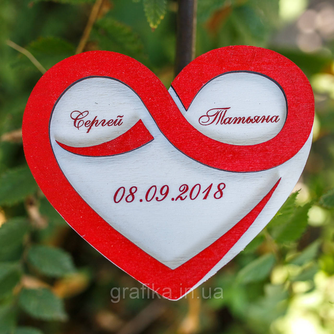 Подушечка для кілець зі знаком нескінченність із дерева