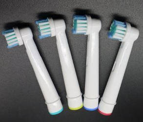 Набір насадок Oral-B для електричної щітки 4 штуки в наборі, фото 3