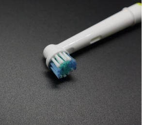 Набір насадок Oral-B для електричної щітки 4 штуки в наборі, фото 4