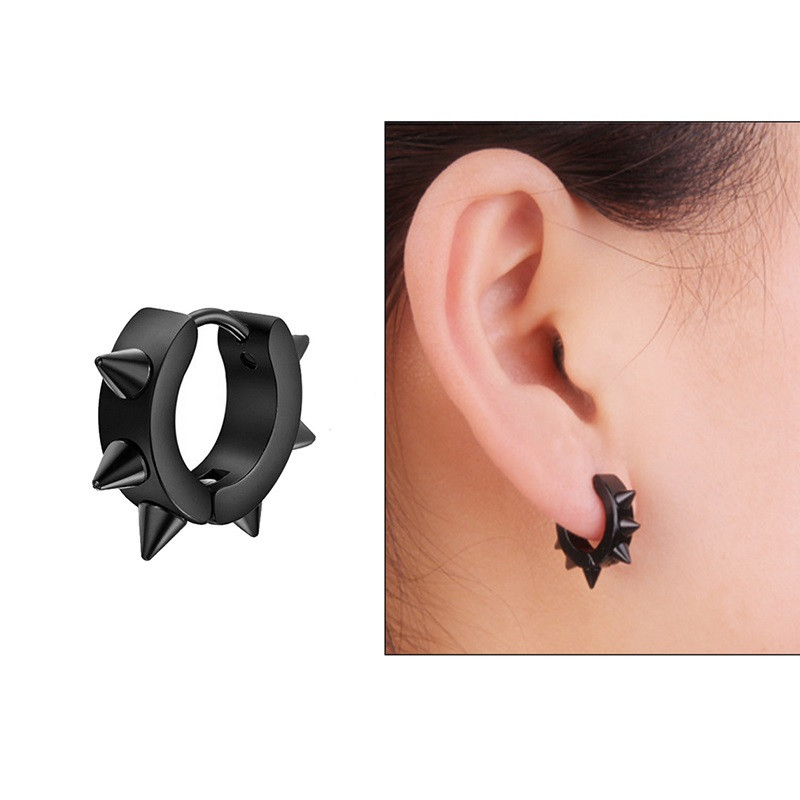 Сережка-кільце з шипами чорна 1 од.