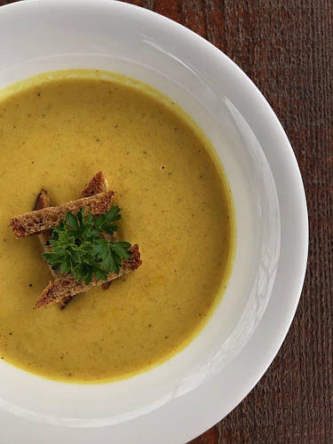 МОРКВЯНИЙ СУП З АРАХІСОВОЮ ПАСТОЮ 🥕🥜