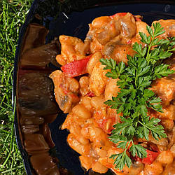 ТУШКОВАНА КУРКА З КВАСОЛЕЮ 🥘