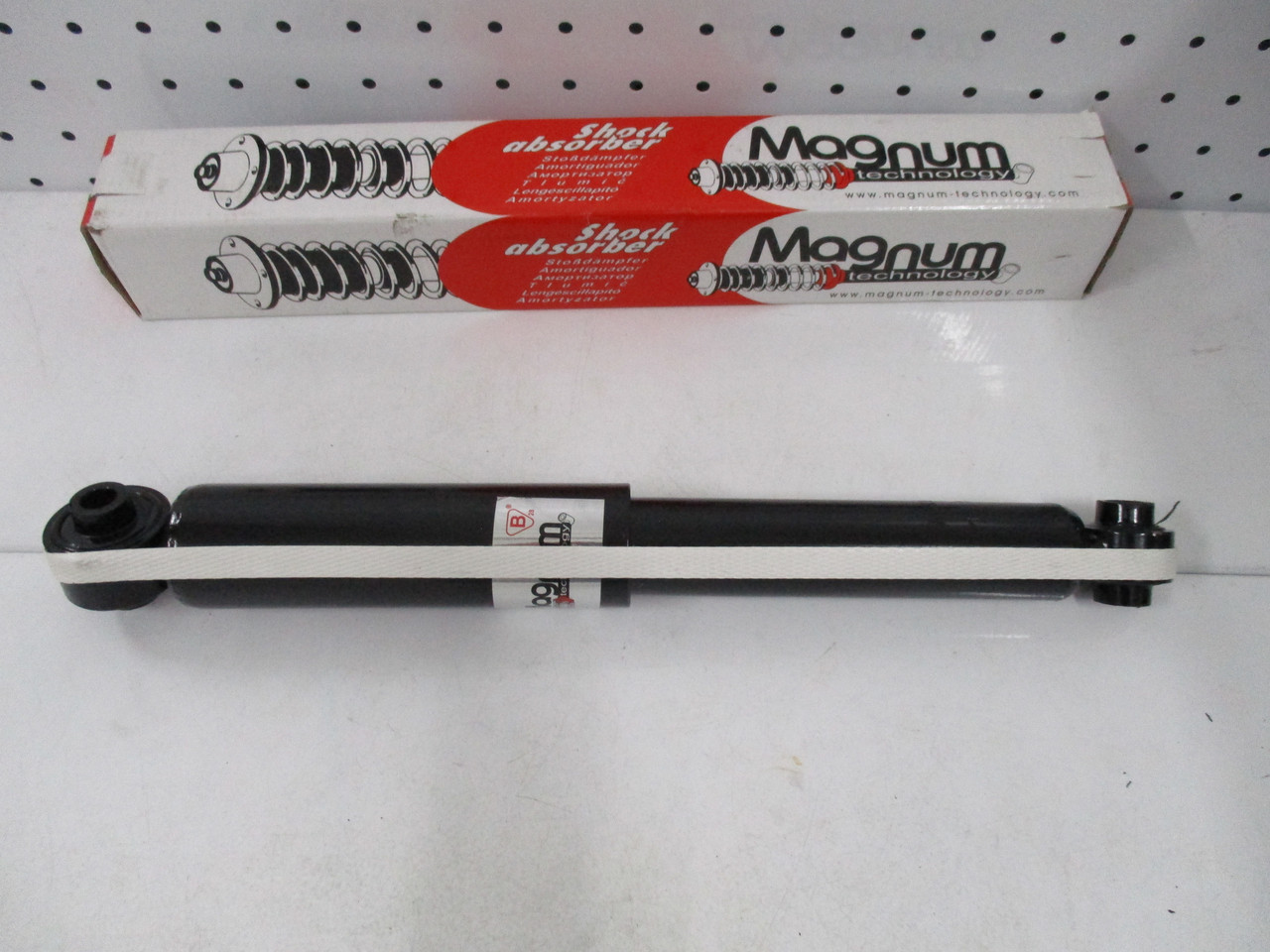 Амортизатор задний MAGNUM AGX061MT OPEL COMBO, CORSA C, ZAFIRA A 1.2-2.2D 04.99->