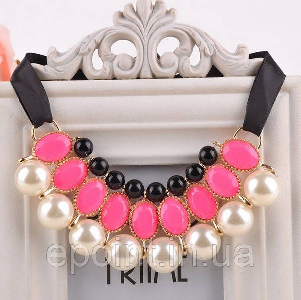 Підвіска, кольє, намисто на чорній атласній стрічці з камінням кольору теракот, фото 1