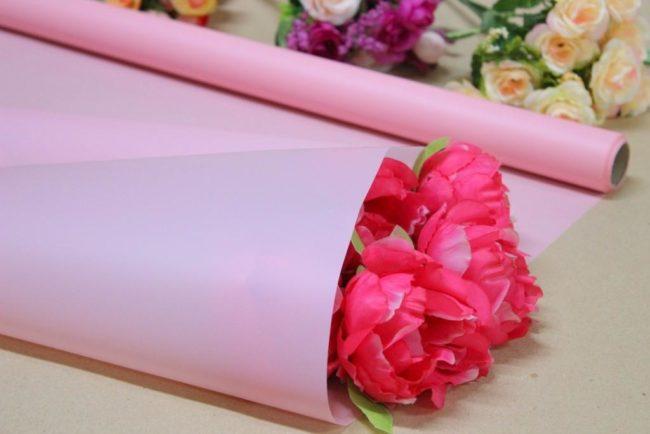 Калька/плівка пакувальна матова для квітів 70 см*10 м Ніжно-рожева