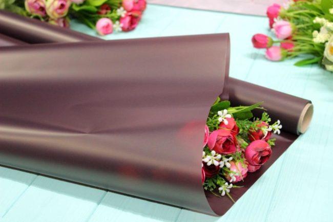 Калька / плівка пакувальна матова для квітів 70см*10м Шоколадна