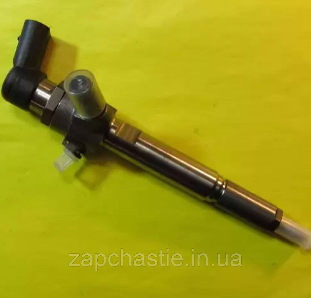 Форсунки Рено Кенго 1.5 8200294788