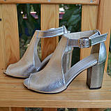 Босоніжки на широкому каблуці, фото 3