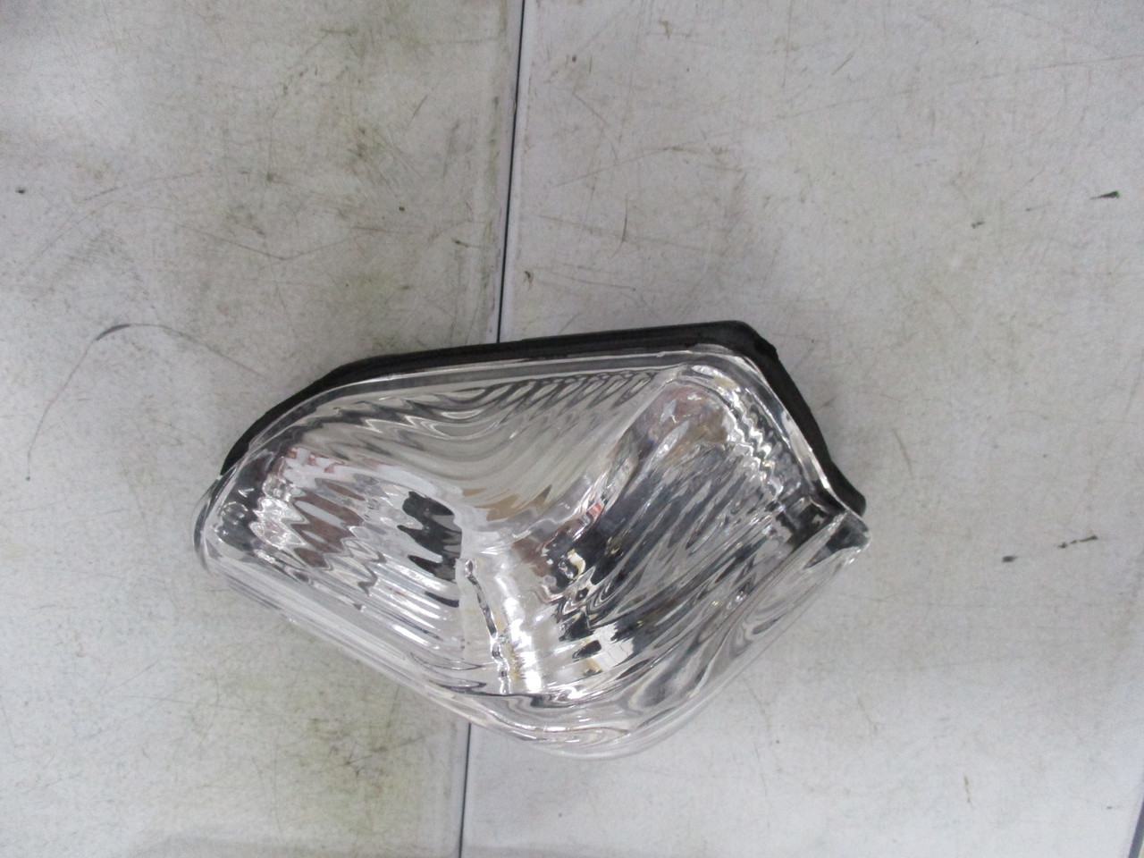 Повторювач повороту правий ROTWEISS RW82012 MERCEDES SPRINTER, VOLKSWAGEN CRAFTER 06->