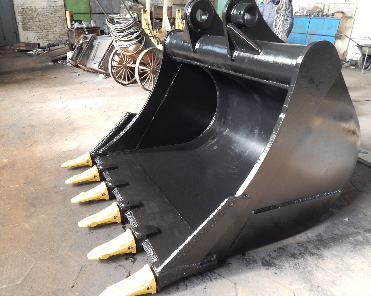 Ківш 1,5 куб. м.(1570мм 6 зубів) JCB.Volvo.Hyndai