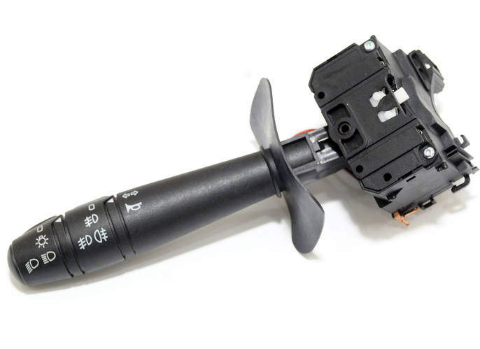 Подрулевой переключатель Ниссан Альмера. Левый (свет/повороты/сигнал ...