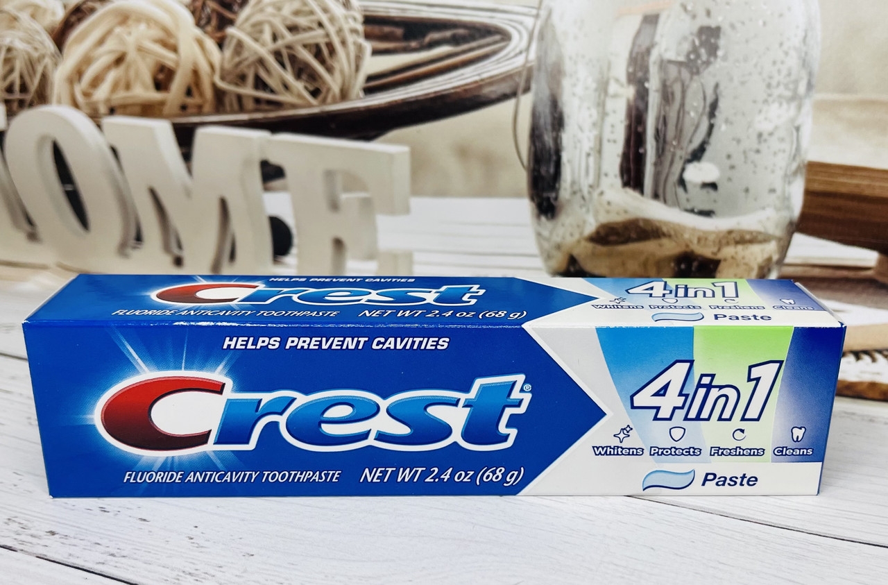 Комплексна зубна паста від карієсу Crest 4 in 1 toothpaste