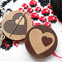 Магнітний тримач дерев'яний для голок двосторонній, "Серце"