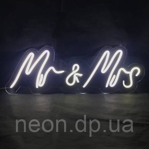 Неонова вивіска Mr & Mrs