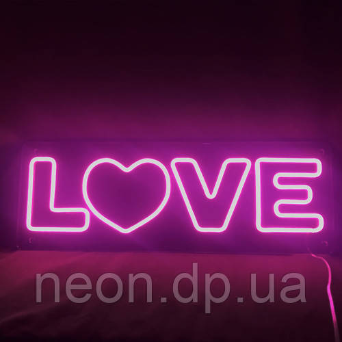 Неоновий напис "Love"