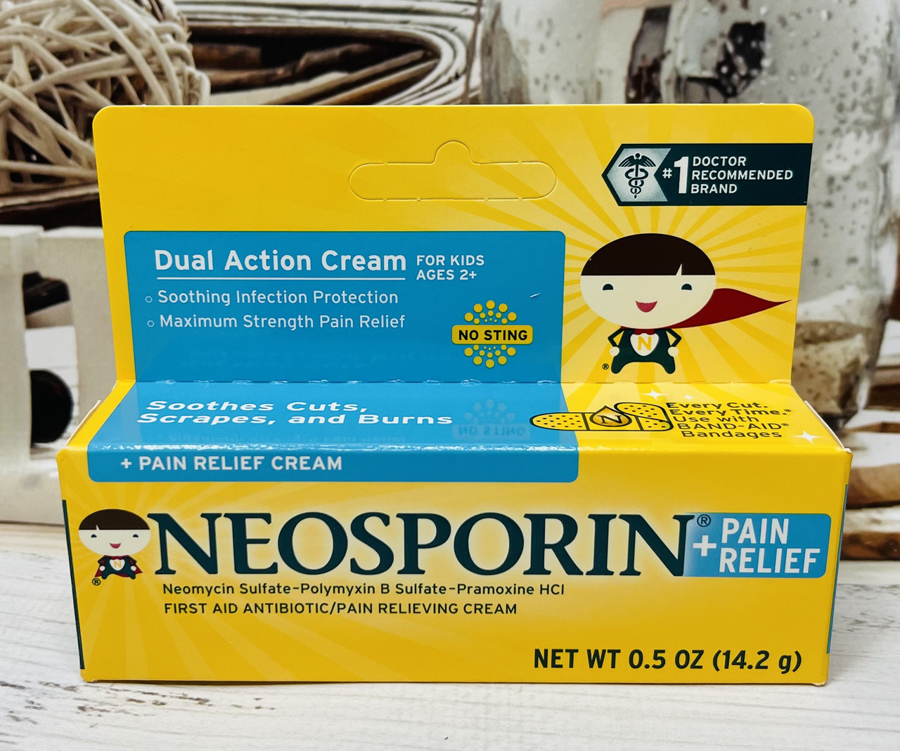 Загоююча мазь Неоспорін зі знеболюючим ефектом NEOSPORIN Plus Pain Relief