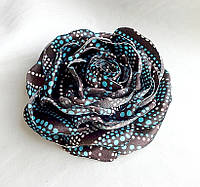 Брошь цветок из черной ткани ручной работы "Роза Лимбо"