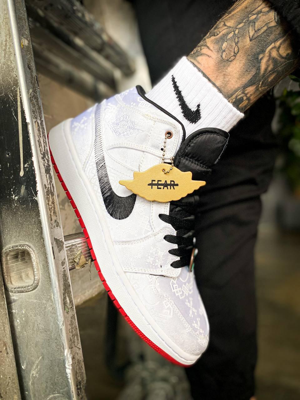 Кросівки чоловічі Nike Jordan 1 білі повсякденні демісезонні