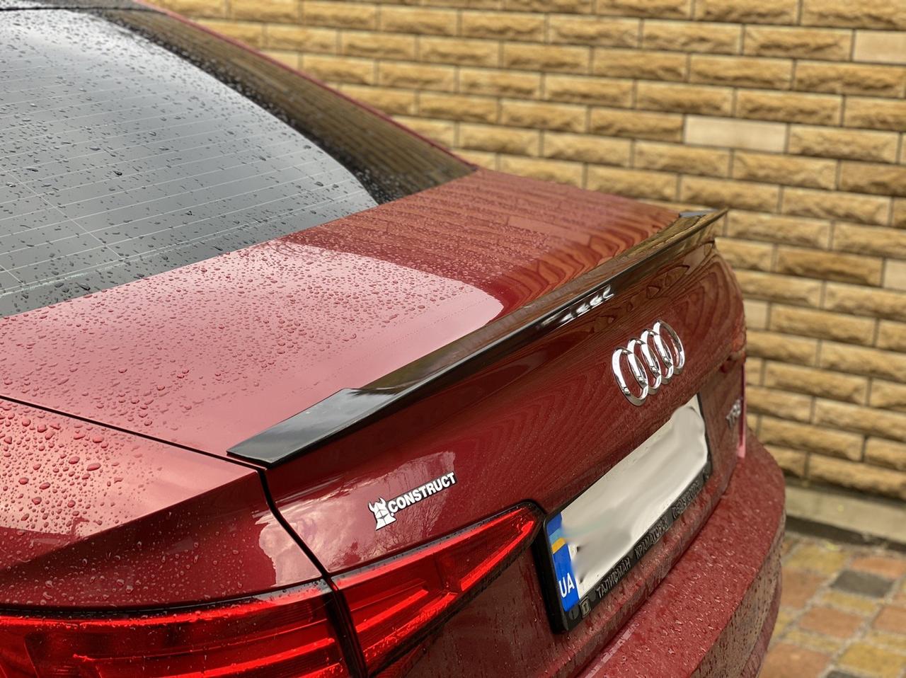 Спойлер Audi A4 B9 тюнінг сабля (пластик, чорний глянець)