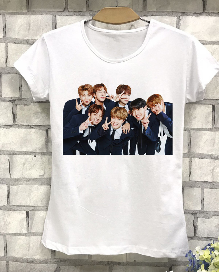 Жіноча футболка з групою BTS