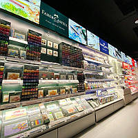 Брендовані стелажі для продукції Faber Castell