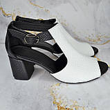 Босоніжки на широкому підборі, фото 7