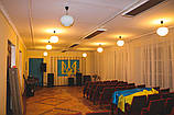 Будинок культури х Бібліотека х Кімната для виступу та презентації.