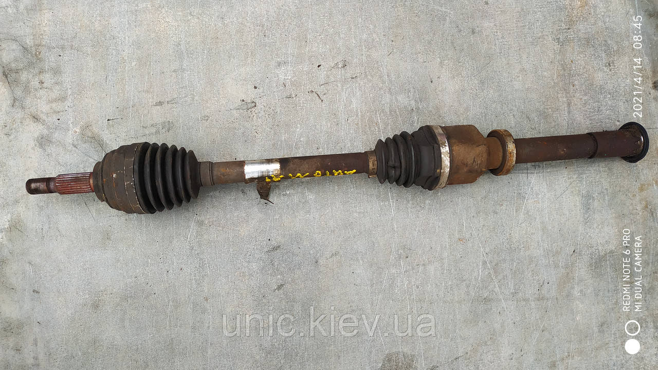 Піввісь (приводний вал, шрус), перед. права Рено Кліо б / в