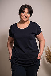 Щоденна жіноча трикотажна футболка батальних розмірів чорного кольору