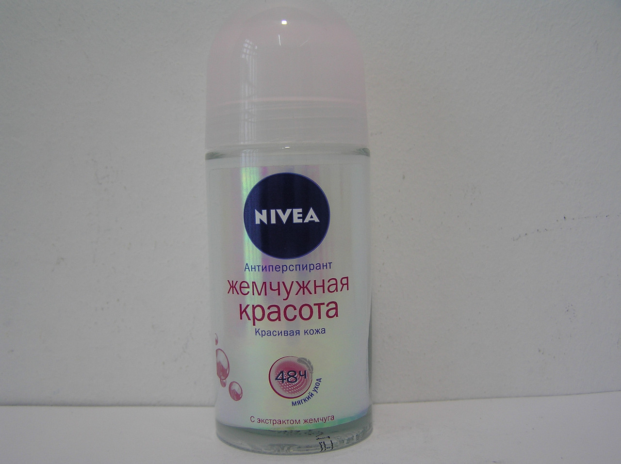 Кульковий дезодорант антиперспірант Nivea Перлинна краса 50 мл.