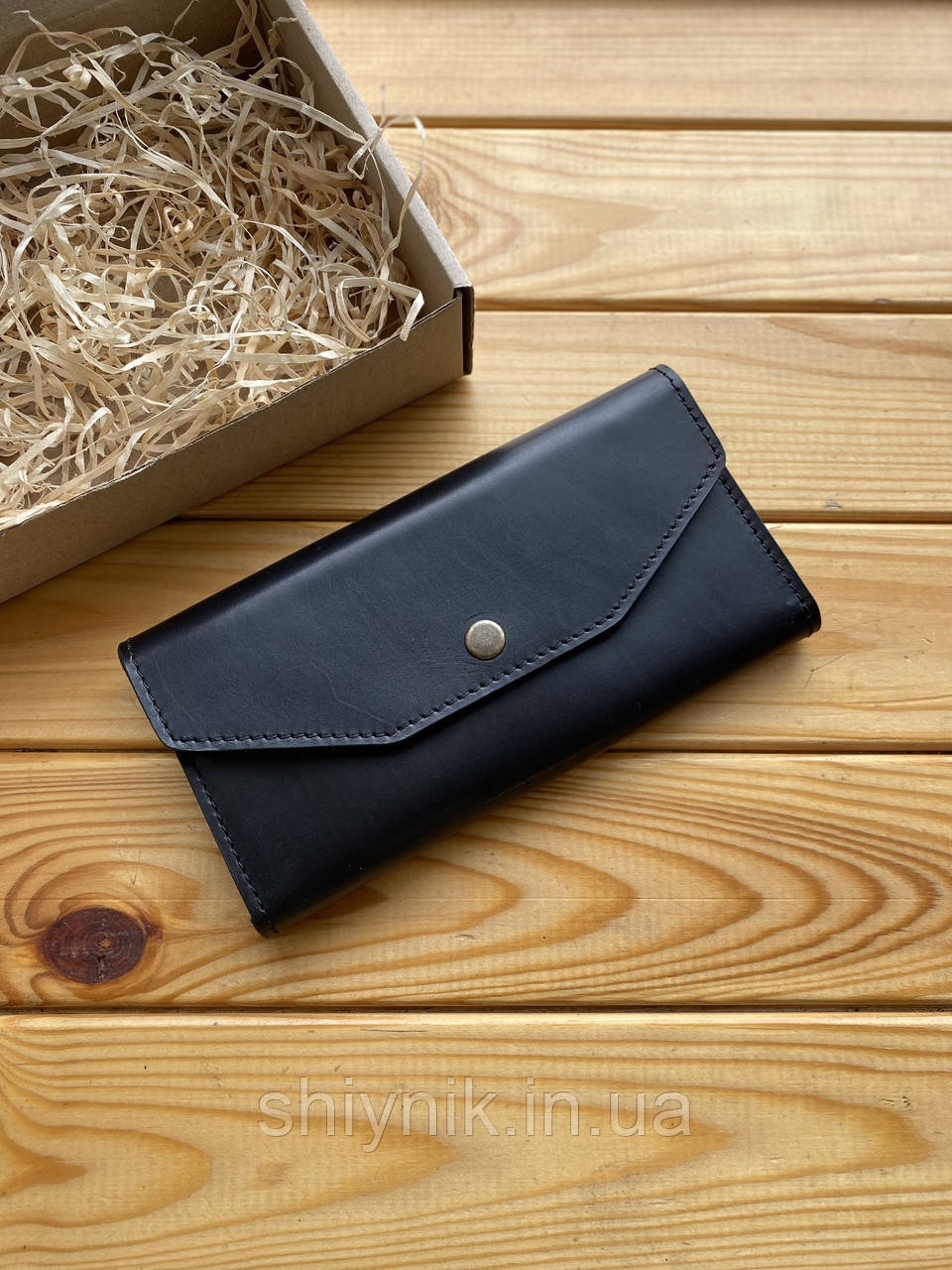 Шкіряний жіночий гаманець GRASE чорний