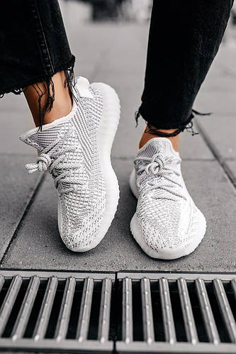 Yeezy boost 350 cheap v2 static outfits