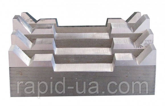 Можливо профілювання бланкетних ножів по кресленням та зразкам замовника .