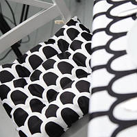 Подушка на стул, табуретку, садовые кресла с завязками с принтом «Черно белый узор» 40х40х4 см (PZ_21A019)