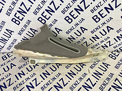 Накладка верхньої задньої правої стійки Mercedes W221 A2216900625