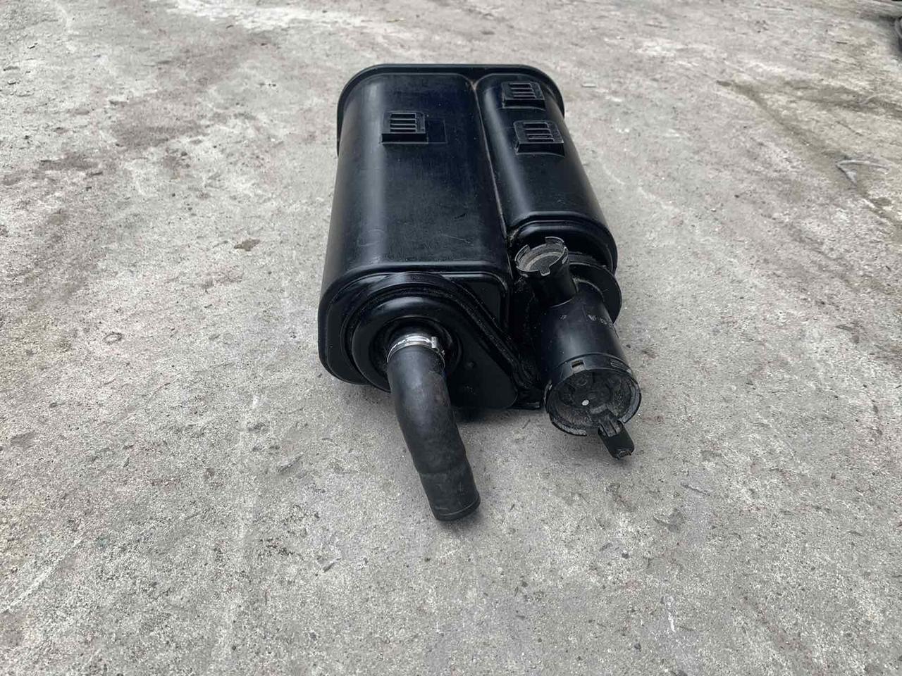 Адсорбер на Mercedes S W220 Фильтр с актив. углём A2204700559 Мерседес 220