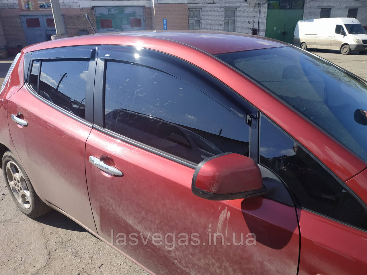 Дефлектори вікон (вітровики) Nissan Leaf 2010->