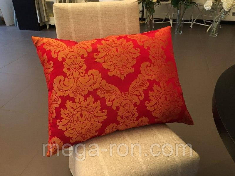 Подушка червона із золотим вензелем Jab, фото 1