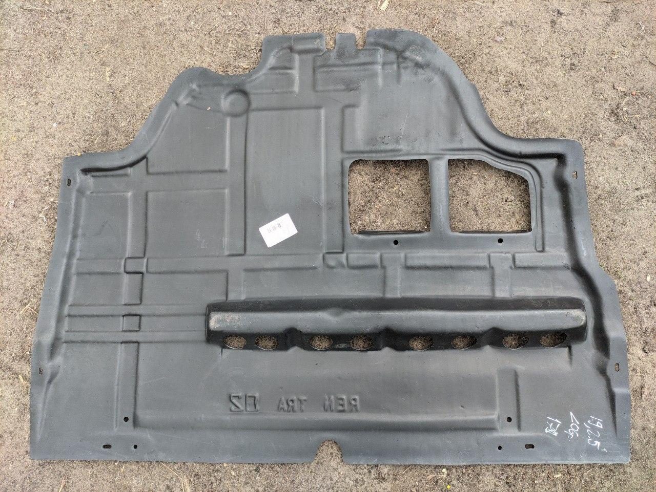 Захист двигуна (пластик) Renault Trafic, Opel Vivaro 1.9, 2.5, 2001-2006 (Нова)