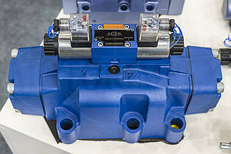 Гідророзподільники 4WEH32 (2-х позиційний) з електрогідравлічним управлінням