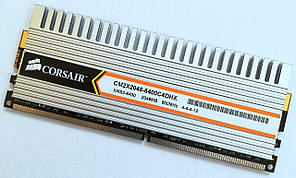 Ігрова оперативна пам'ять Corsair DDR2 2Gb 800MHz PC2 6400U CL4 (CM2X2048-6400C4DHX) Б/В