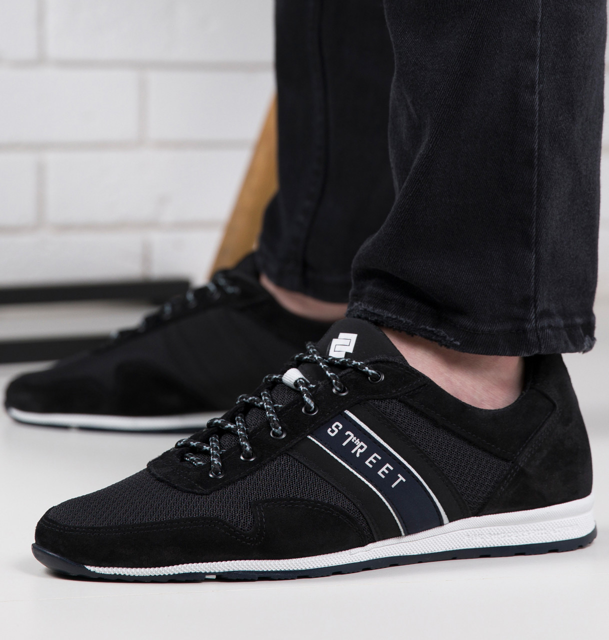 Кросівки на літо з натуральної шкіри та сітки 41р