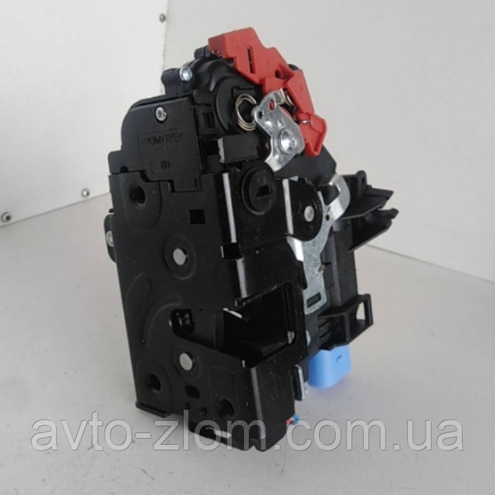 Замок дверей лівий задній Volkswagen Golf 5, Golf Plus, Touran, Scoda Octavia. 7L0839015D., фото 1