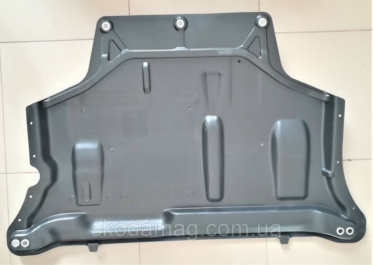 Усиленная пластиковая защита накладка двигателя Шкода